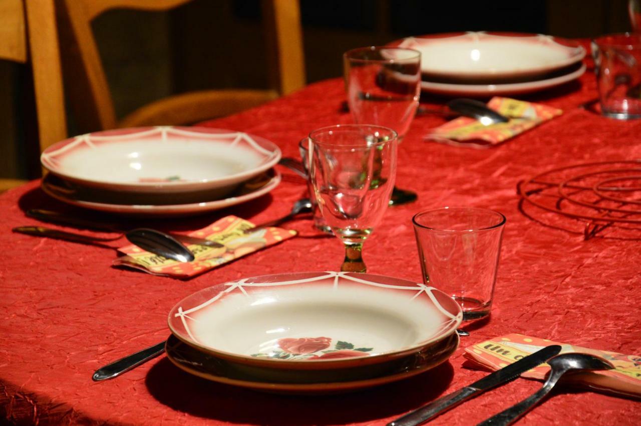 Chambres Et Table D'Hotes Du Pere Boussenac Exteriör bild